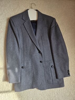 Classic Charcoal Gray Men's Sport Coat - Tailored Single-Breasted Blazer